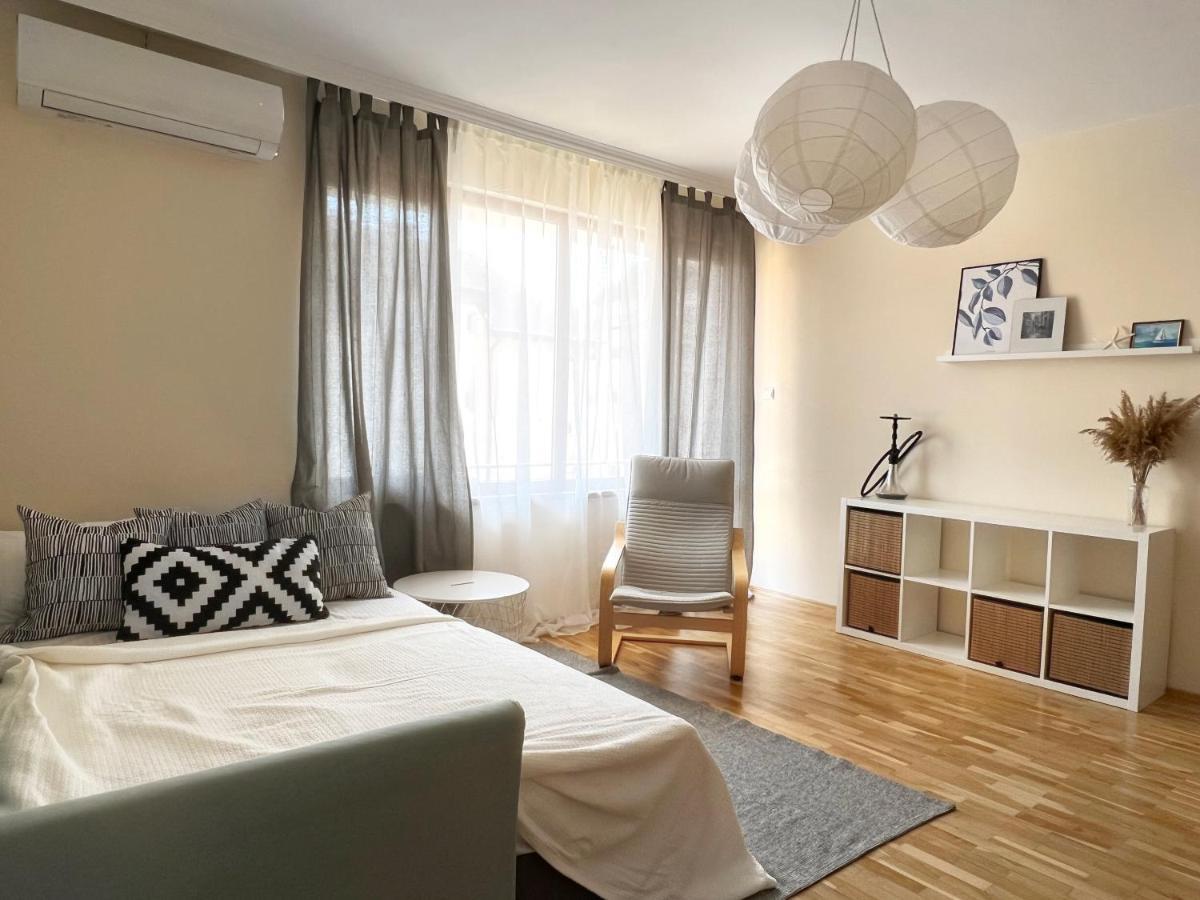Lovely Apartment With Balcony In Pomorie Old Town By Flat Mаnаger Dış mekan fotoğraf