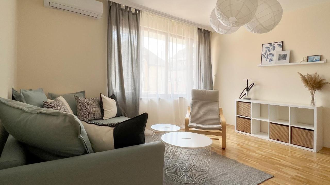 Lovely Apartment With Balcony In Pomorie Old Town By Flat Mаnаger Dış mekan fotoğraf